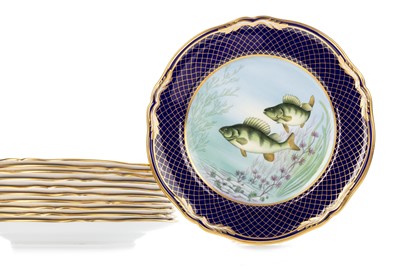 Lot 1306 - TWELVE SPODE CABINET PLATES