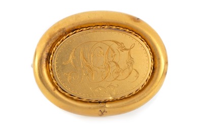 Lot 414 - ENGRAVED VICTORIAN MOURNING BROOCH