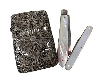 Lot 231 - WHITE METAL CIGARETTE CASE