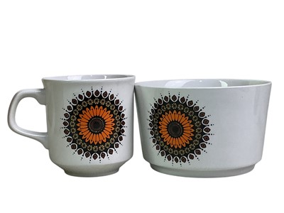 Lot 252 - MIDWINTER TEA SERVICE 'SPANISH GARDEN'