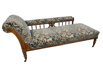 Lot 1318 - EDWARDIAN OAK CHAISE LONGUE