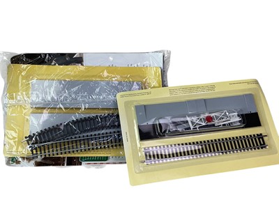 Lot 242 - HORNBY DUBLO EDP 11 PASSENGER TRAIN SET