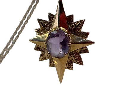 Lot 262 - AMETHYST STAR PENDANT