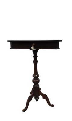 Lot 278 - VICTORIAN MAHOGANY SEWING TABLE
