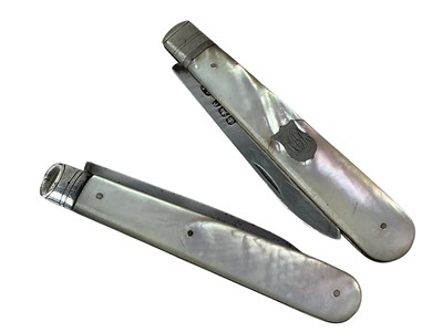 Lot 291 - THREE FOLDING POCKET KNIVES