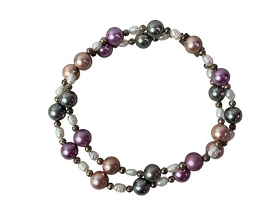 Lot 593 - GROUP OF COSTUME JEWELLERY