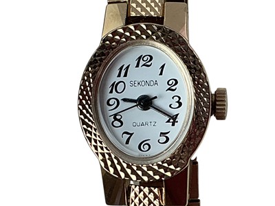 Lot 586 - GROUP OF FASHION WATCHES