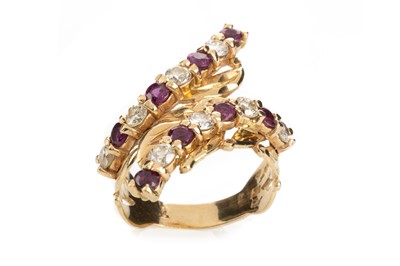Lot 423 - RUBY AND DIAMOND RING