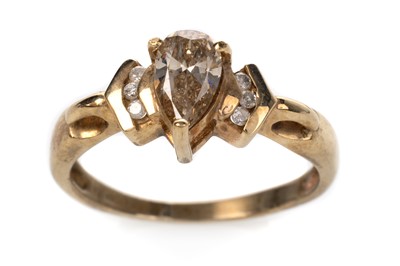 Lot 439 - COGNAC DIAMOND RING