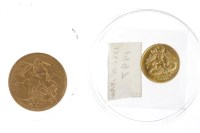 Lot 672 - GOLD SOVEREIGN DATED 1976 along with an Isle...