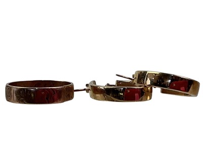 Lot 414 - PAIR OF GOLD EARRINGS AND A WEDDING RING