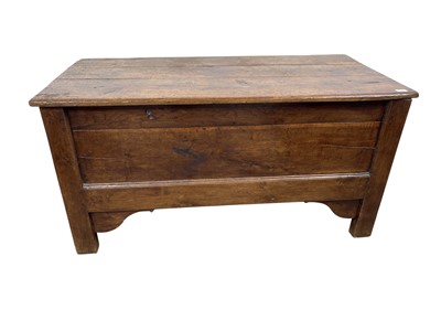 Lot 1323 - OAK DOWER CHEST