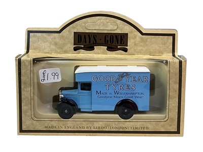 Lot 431 - COLLECTION OF DIECAST VEHICLES