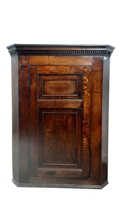 Lot 1339 - GEORGE III OAK WALL MOUNTING CORNER CUPBOARD