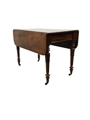 Lot 1350 - EARLY VICTORIAN MAHOGANY PEMBROKE / EXTENDING TABLE