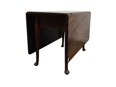 Lot 1369 - GEORGE III MAHOGANY DROP LEAF DINING TABLE