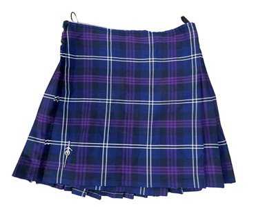 Lot 781 - GROUP OF HIGHLAND DRESS