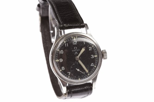 Lot 776 - GENTLEMAN'S OMEGA MILITARY ISSUE STAINLESS...