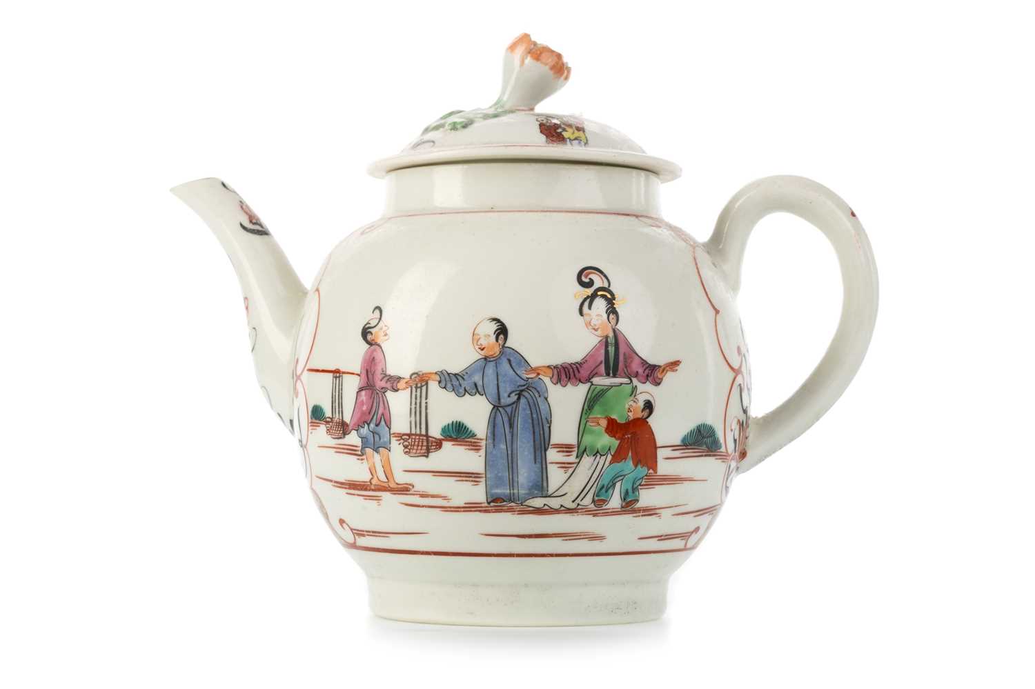 Lot 1353 - WORCESTER PORCELAIN TEAPOT