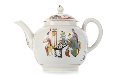 Lot 1364 - WORCESTER PORCELAIN TEAPOT