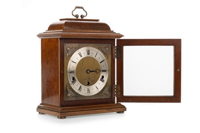 Lot 1039 - ELLIOTT OAK CASED MANTEL CLOCK