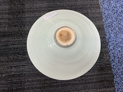 Lot 1432 - CHINESE CELADON VASE