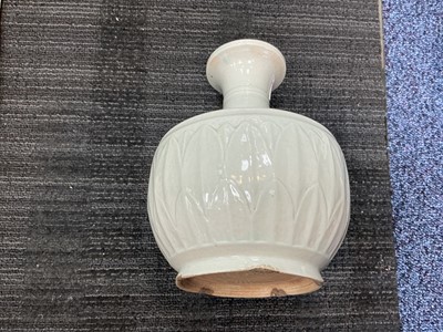 Lot 1432 - CHINESE CELADON VASE