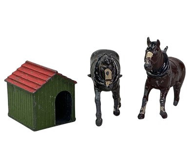 Lot 531 - GROUP OF LEAD FIGURES