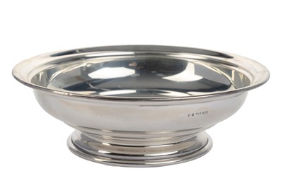 Lot 1022 - GEORGE VI SILVER PEDESTAL BOWL