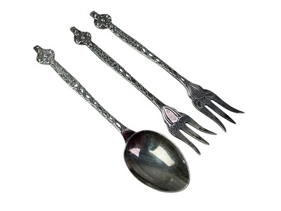 Lot 468 - PAIR OF SILVER PICKLE FORKS, IN THE MANNER OF ALEXANDER RITCHIE