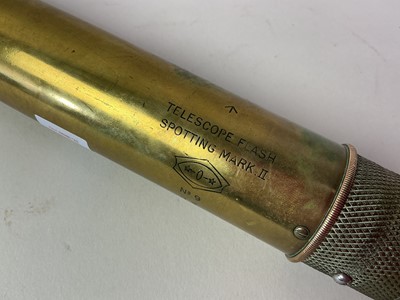 Lot 23 - WWII BRITISH FLASH SPOTTING TELESCOPE