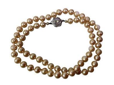 Lot 826 - COLLECTION OF COSTUME JEWELLERY