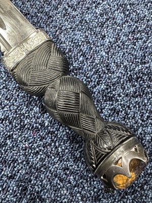Lot 28 - SCOTTISH DIRK
