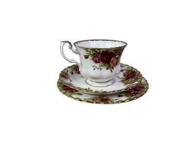 Lot 31 - ROYAL ALBERT TEA SERVICE