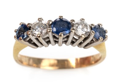 Lot 460 - SAPPHIRE AND DIAMOND FIVE STONE RING