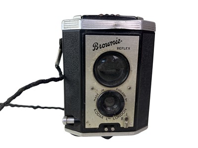 Lot 42 - GROUP OF CAMERAS