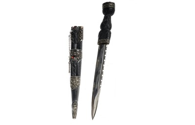Lot 50 - SCOTTISH OFFICER'S DIRK