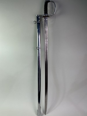 Lot 55 - WWI BRITISH 1827 PATTERN RIFLE OFFICERS SWORD