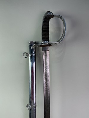 Lot 55 - WWI BRITISH 1827 PATTERN RIFLE OFFICERS SWORD