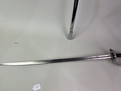 Lot 55 - WWI BRITISH 1827 PATTERN RIFLE OFFICERS SWORD