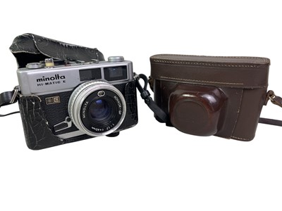 Lot 51 - TWO LEONARDO CERAMIC FIGURES