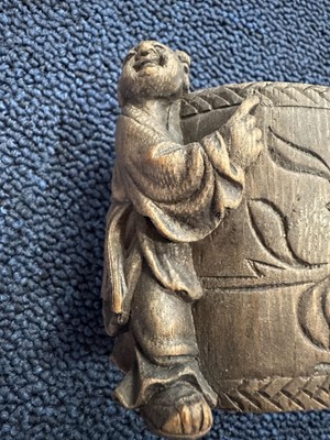 Lot 1460 - CHINESE CARVED BAMBOO INKWELL