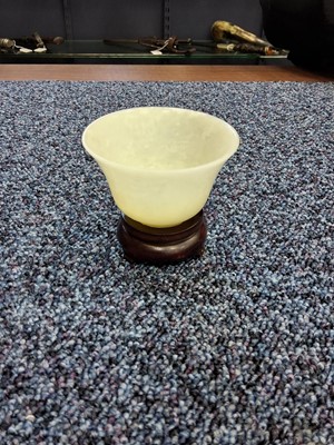 Lot 1462 - THREE CHINESE GRADUATED JADE BEAKERS