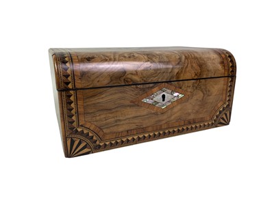 Lot 78 - WALNUT JEWELLERY BOX