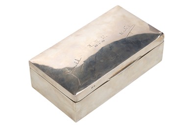 Lot 1035 - GEORGE V SILVER CIGAR BOX