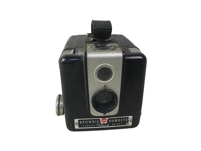 Lot 101 - GROUP OF CAMERA RELATED ITEMS