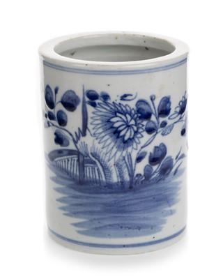 Lot 1472 - CHINESE BLUE AND WHITE BRUSH POT