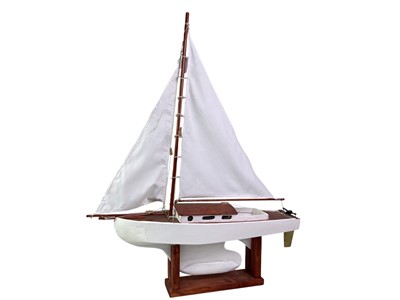 Lot 171 - TWO MODEL YACHTS
