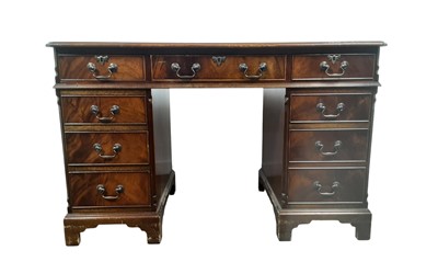 Lot 258 - REPRODUCTION MAHOGANY DOUBLE PEDESTAL KNEEHOLE DESK
