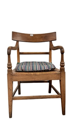 Lot 149 - GEORGIAN ELM ELBOW CHAIR